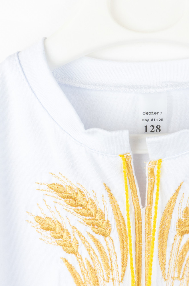 Elegant embroidered T-shirt for boys made of kulir knit