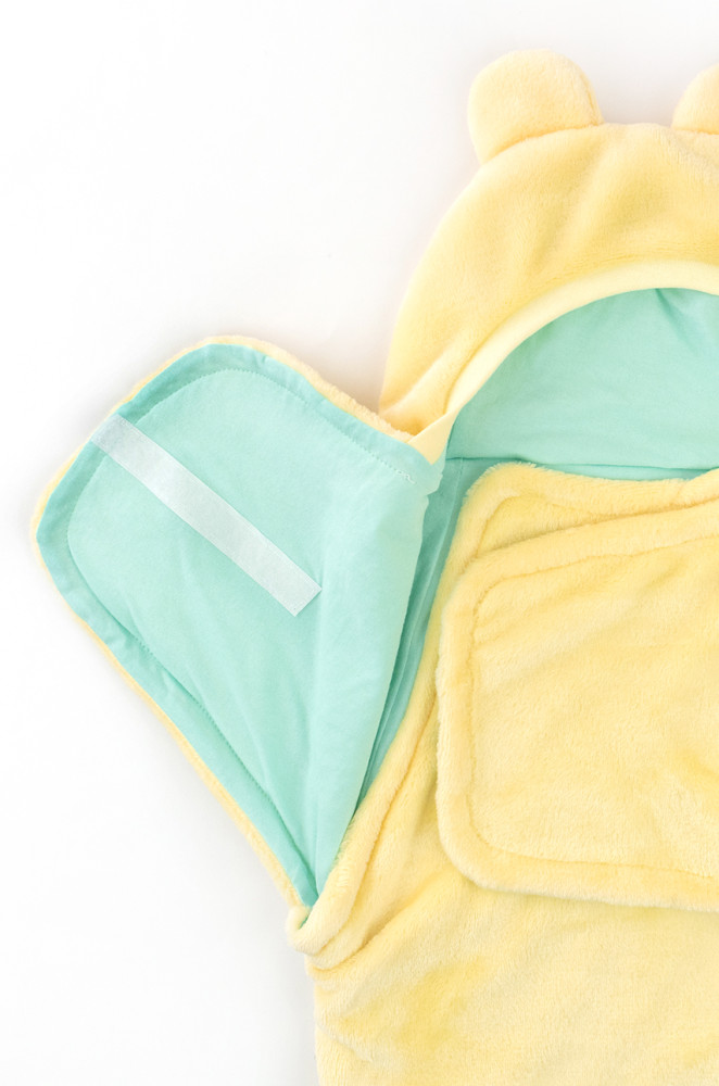 Пелюшка-кокон на липучці з капюшоном з пухнастого велсофту 