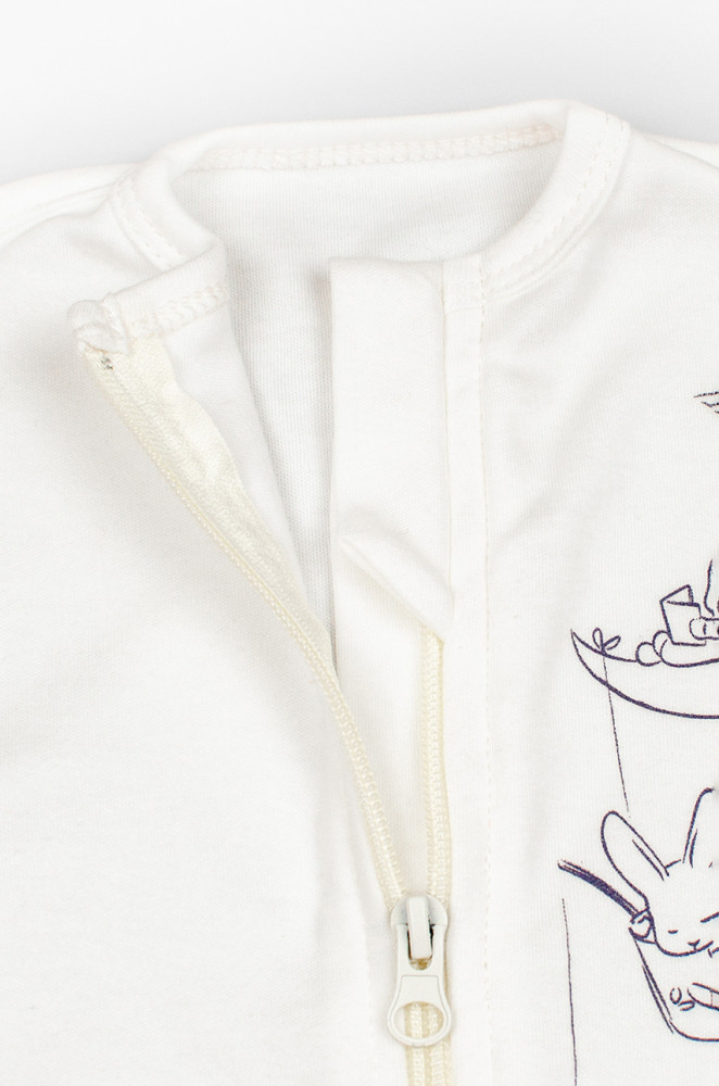 Однотонна пелюшка-кокон на блискавці з графічним накатом Bunny