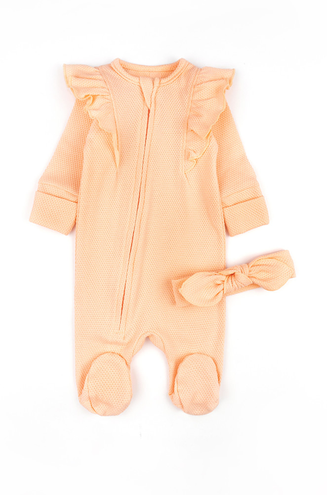 Однотонный комбинезон для новорождённой на выписку с повязкой