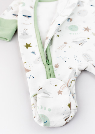 Комбинезон для новорожденного с легким начосом и закрытыми ножками