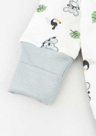 Infant zip-up onesie with closed feet